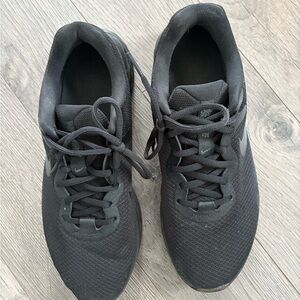 Nike Black Sports Shoes